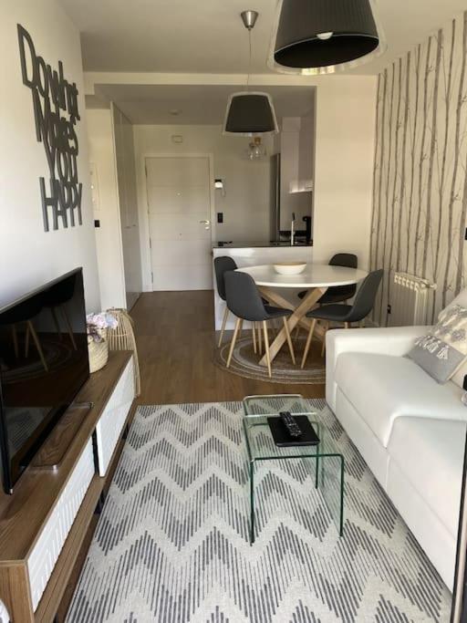 Precioso Apartamento Con Terraza Y Piscina En Portonovo-Sanxenxo Ngoại thất bức ảnh