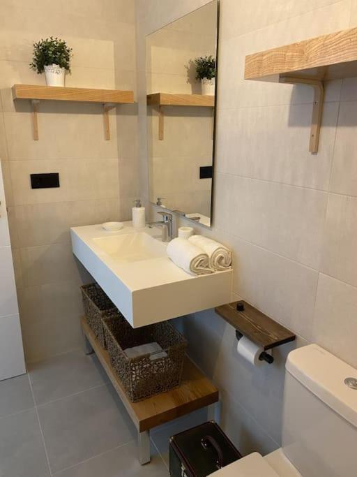 Precioso Apartamento Con Terraza Y Piscina En Portonovo-Sanxenxo Ngoại thất bức ảnh