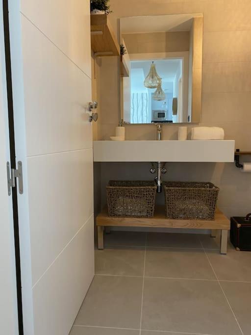 Precioso Apartamento Con Terraza Y Piscina En Portonovo-Sanxenxo Ngoại thất bức ảnh